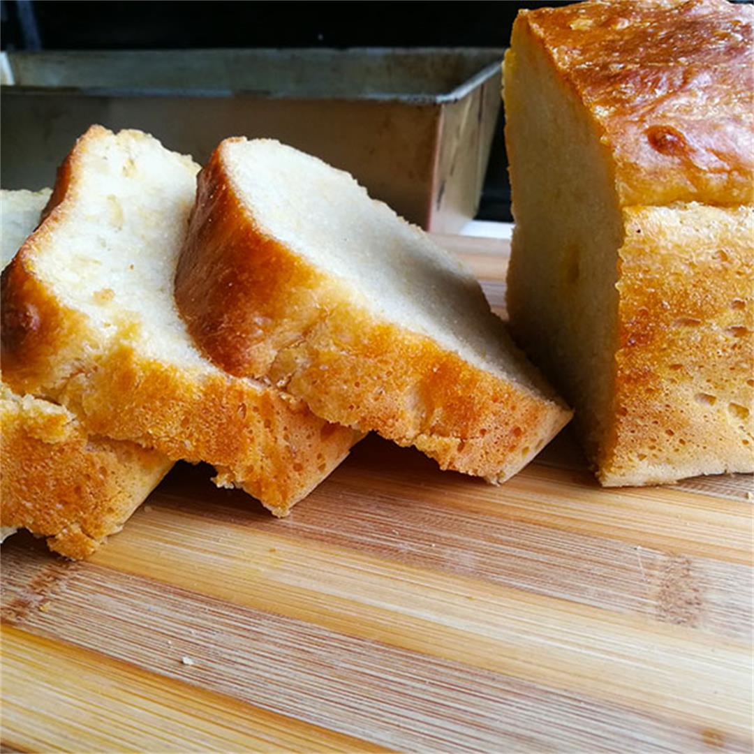 Easy No-Knead Cheese Bread
