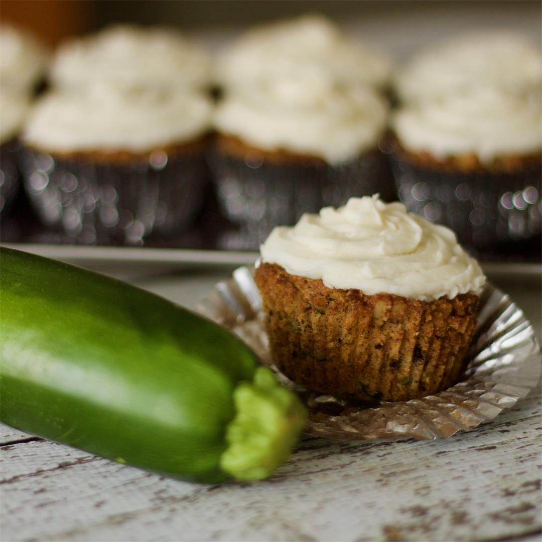 Low Carb Zucchini Spice Cake Cupcakes