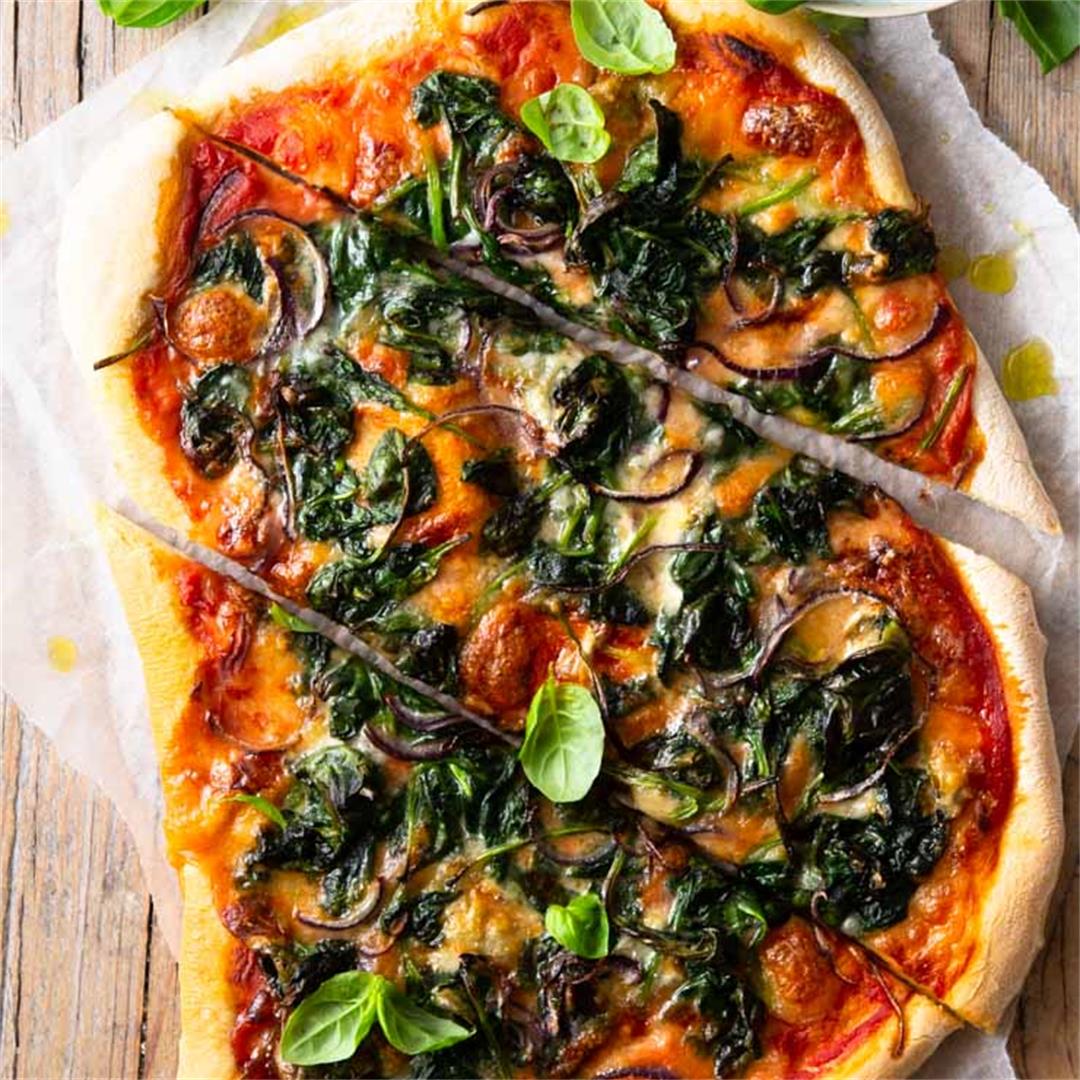 Spinach Pizza with Gorgonzola and Red Onion