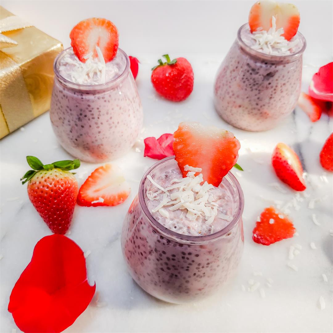 Overnight Coconut Strawberry Chia Seed Pudding Cups