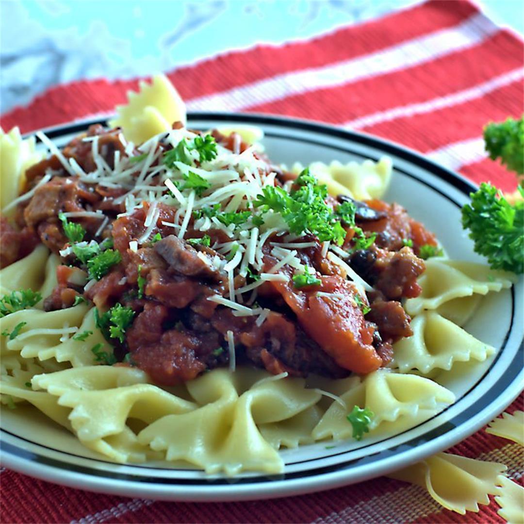 Easy Pasta Sauce with Bacon and Olives