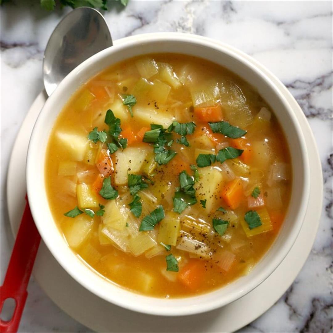 Healthy Chunky Leek and Potato Soup (No Cream)