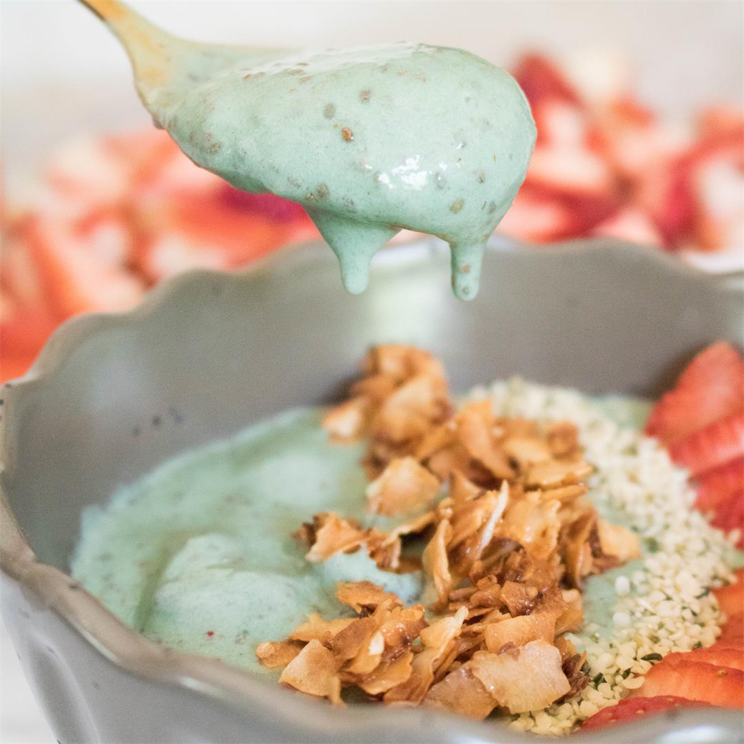 Allergy relief green smoothie bowl