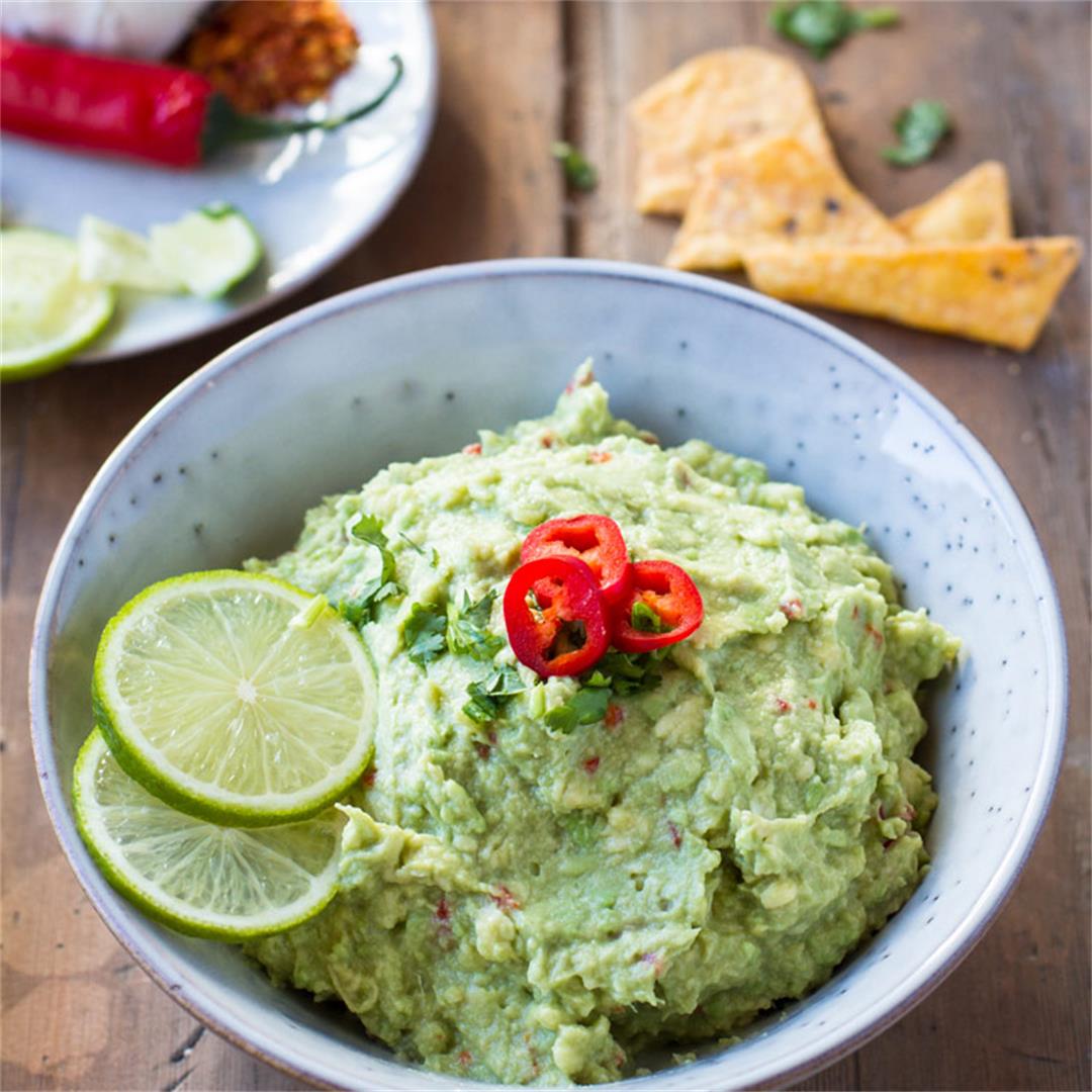 The Best Easy Guacamole Recipe (Fresh and Spicy)