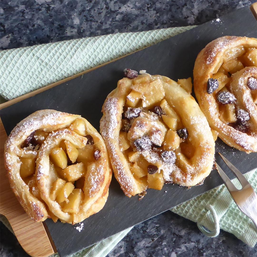 Easy Apple Puff Pastry Rolls