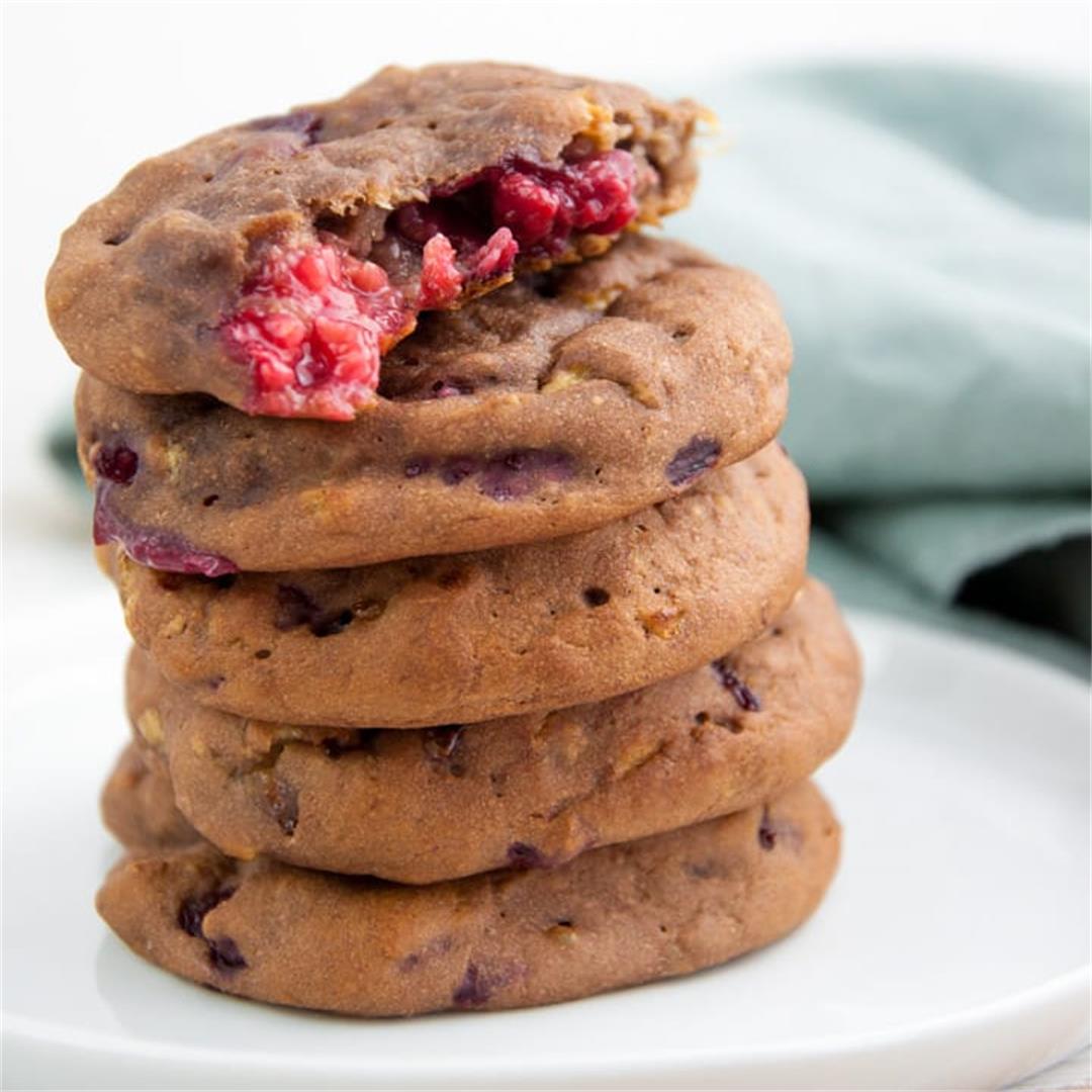 Sugar-Free Chocolate Cookies with Raspberries