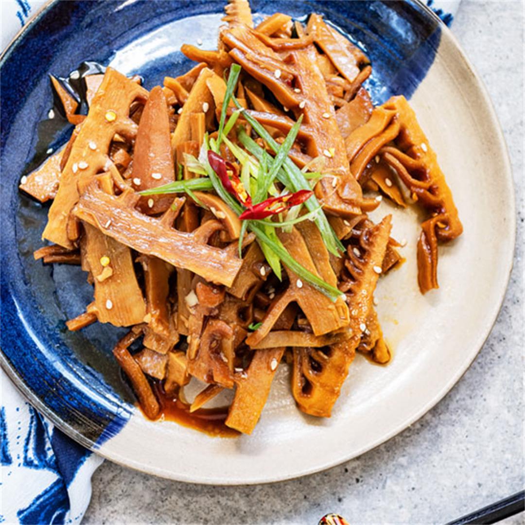 Braised bamboo shoot with soy sauce (menma)