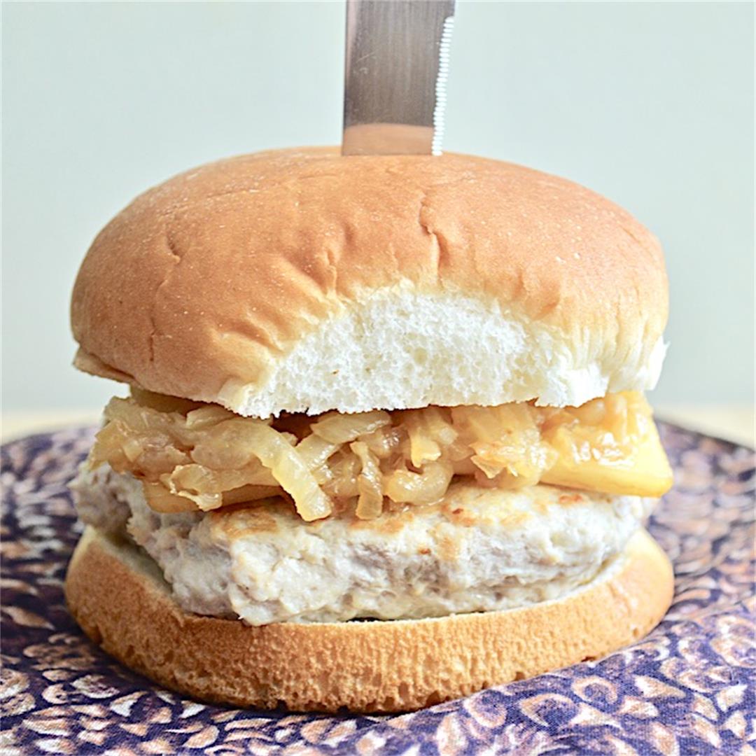 French Onion Soup Chicken Burgers - Jeanie and Lulu's Kitchen