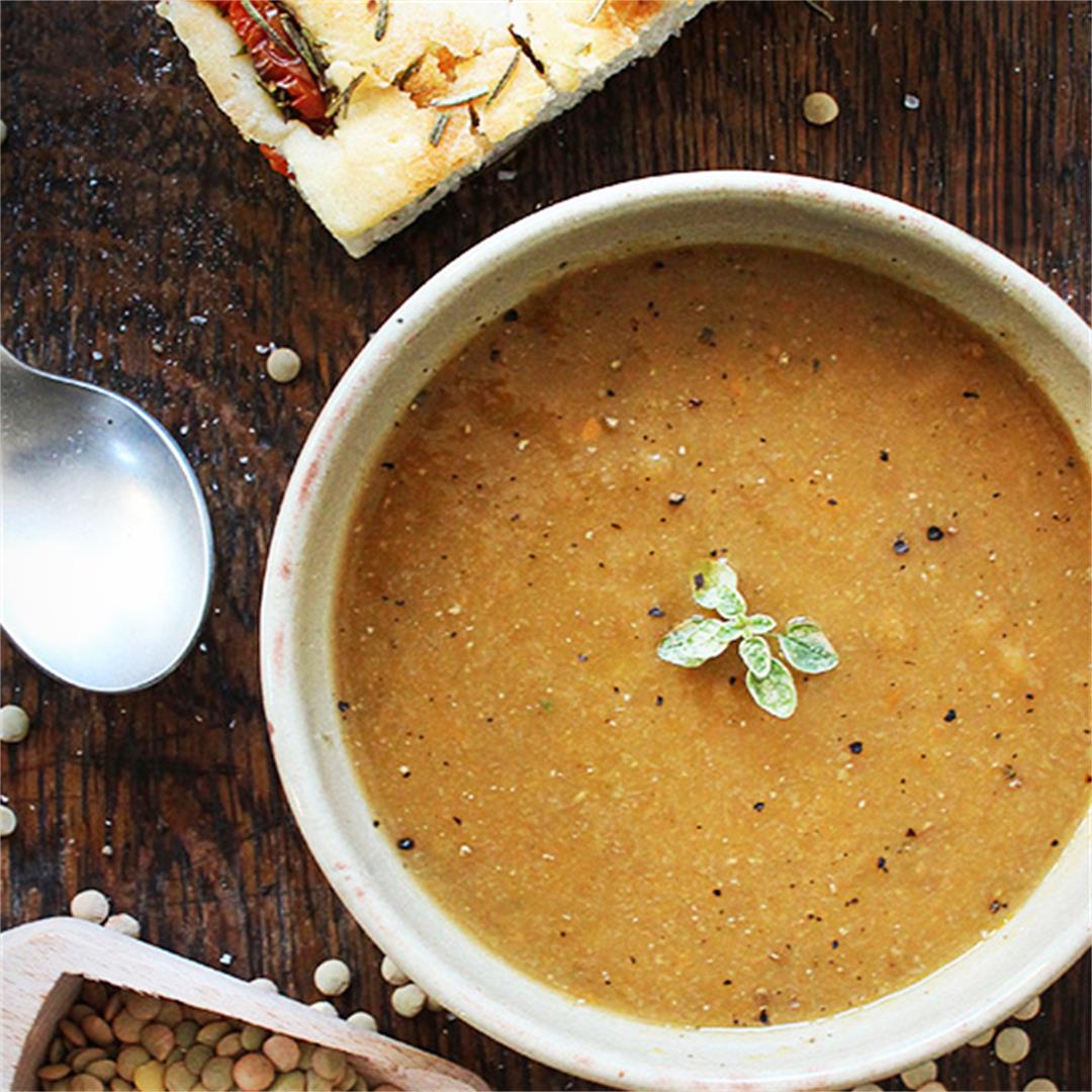 Carrot and lentils soup