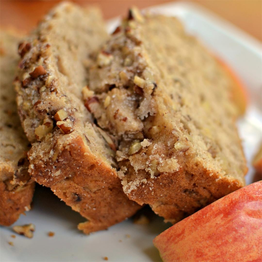 Apple Bread with Cinnamon Pecan Crunch