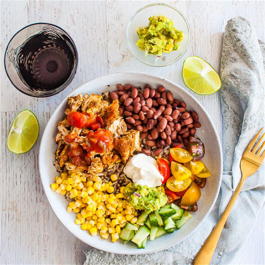 Easy Colourful and Crunchy Pulled Chicken Burrito Bowls