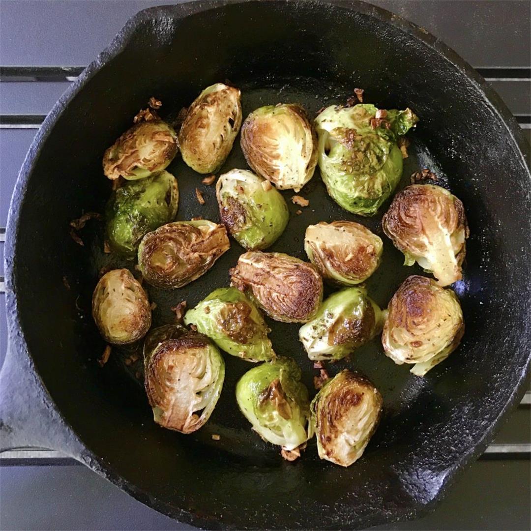 Crispy Garlic Roasted Brussels Sprouts