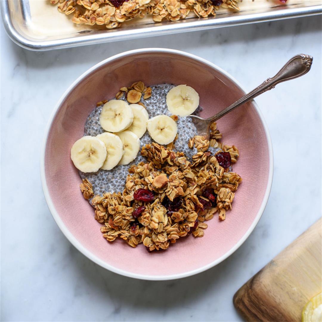 Make-Ahead Breakfast: Chia Pudding + Granola