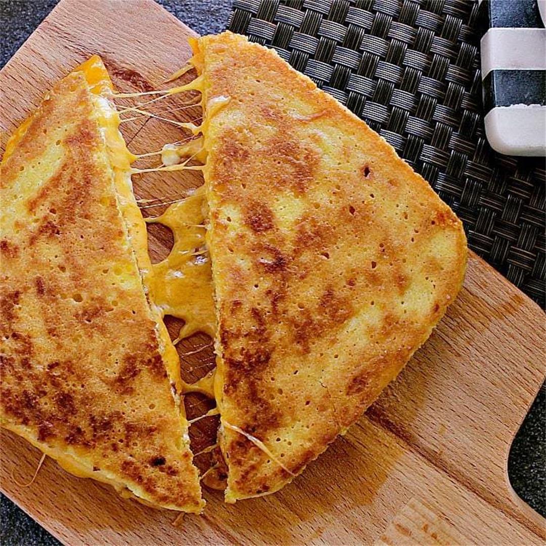 10 Minute Keto Grilled Cheese