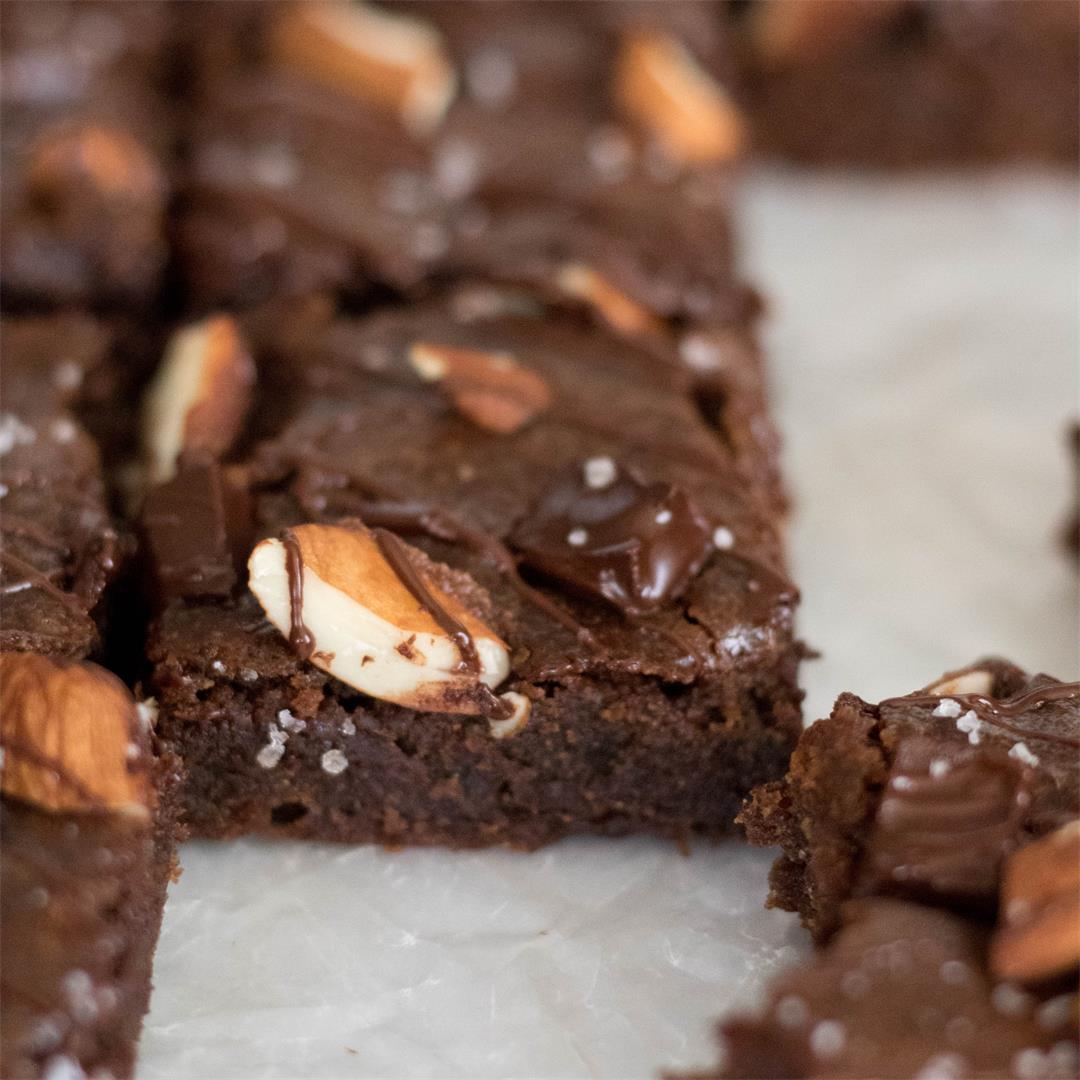Healthy vegan double chocolate brownies