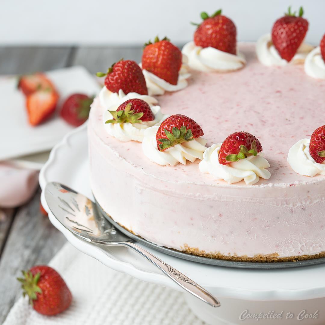 Frozen Yogurt Strawberry Cake