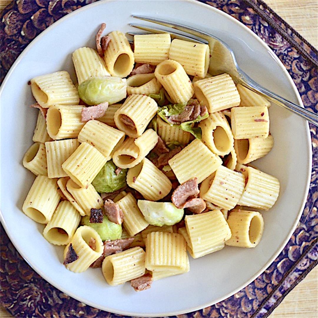 Brussel Sprout and Bacon Pasta - Jeanie and Lulu's Kitchen
