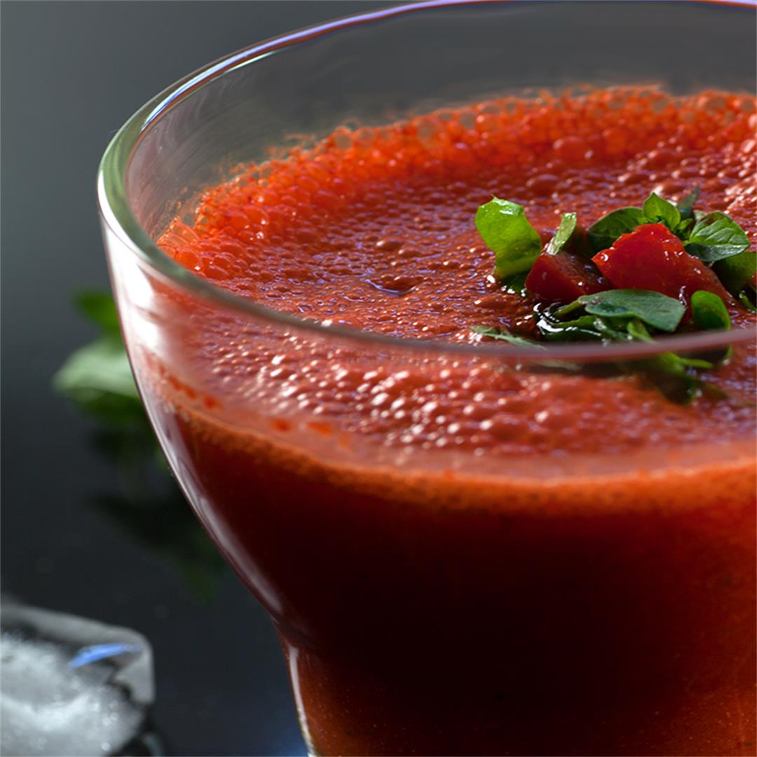 Red bell pepper Soup - ice cold and refreshing!