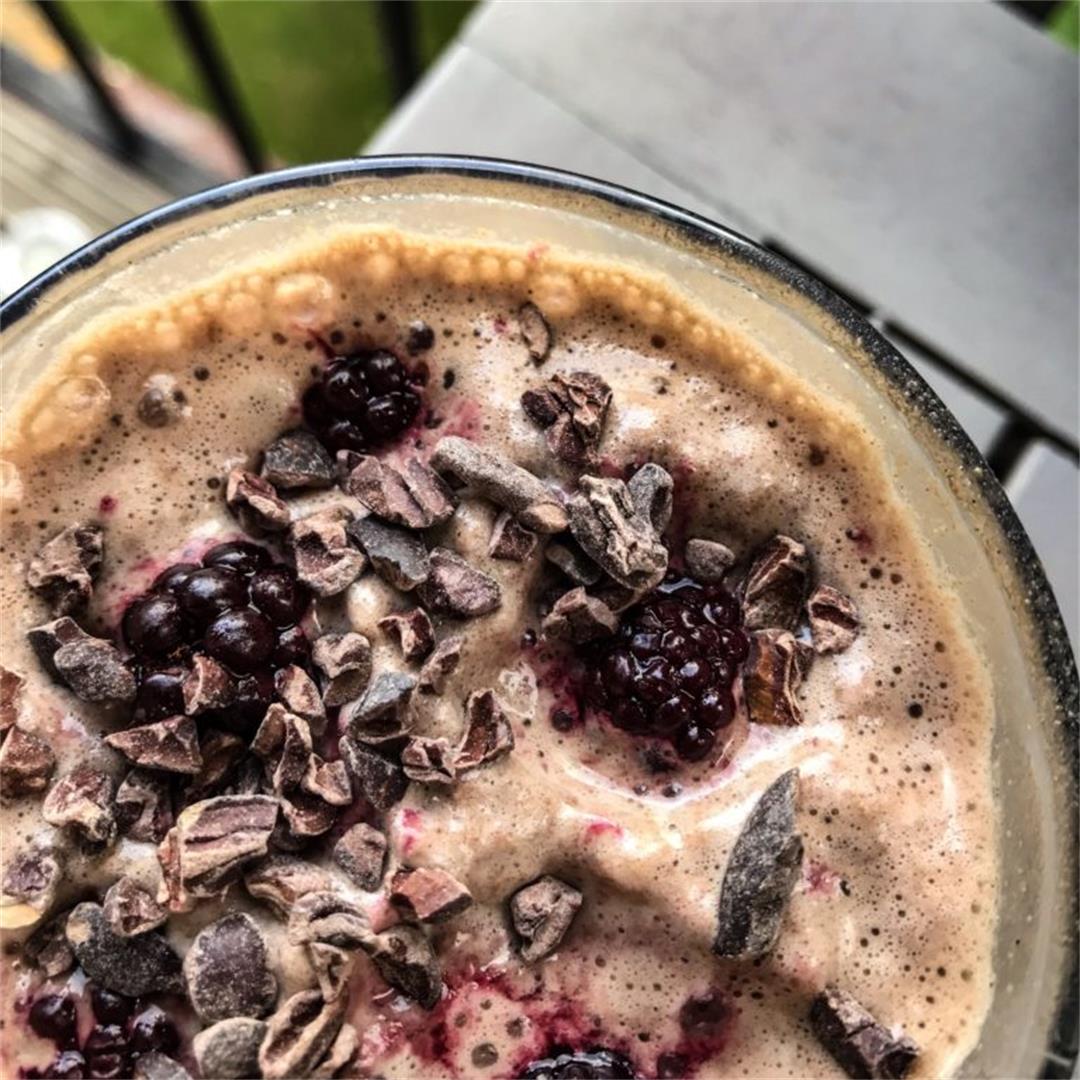 Healthy Protein Nutella smoothie (without protein powder!)