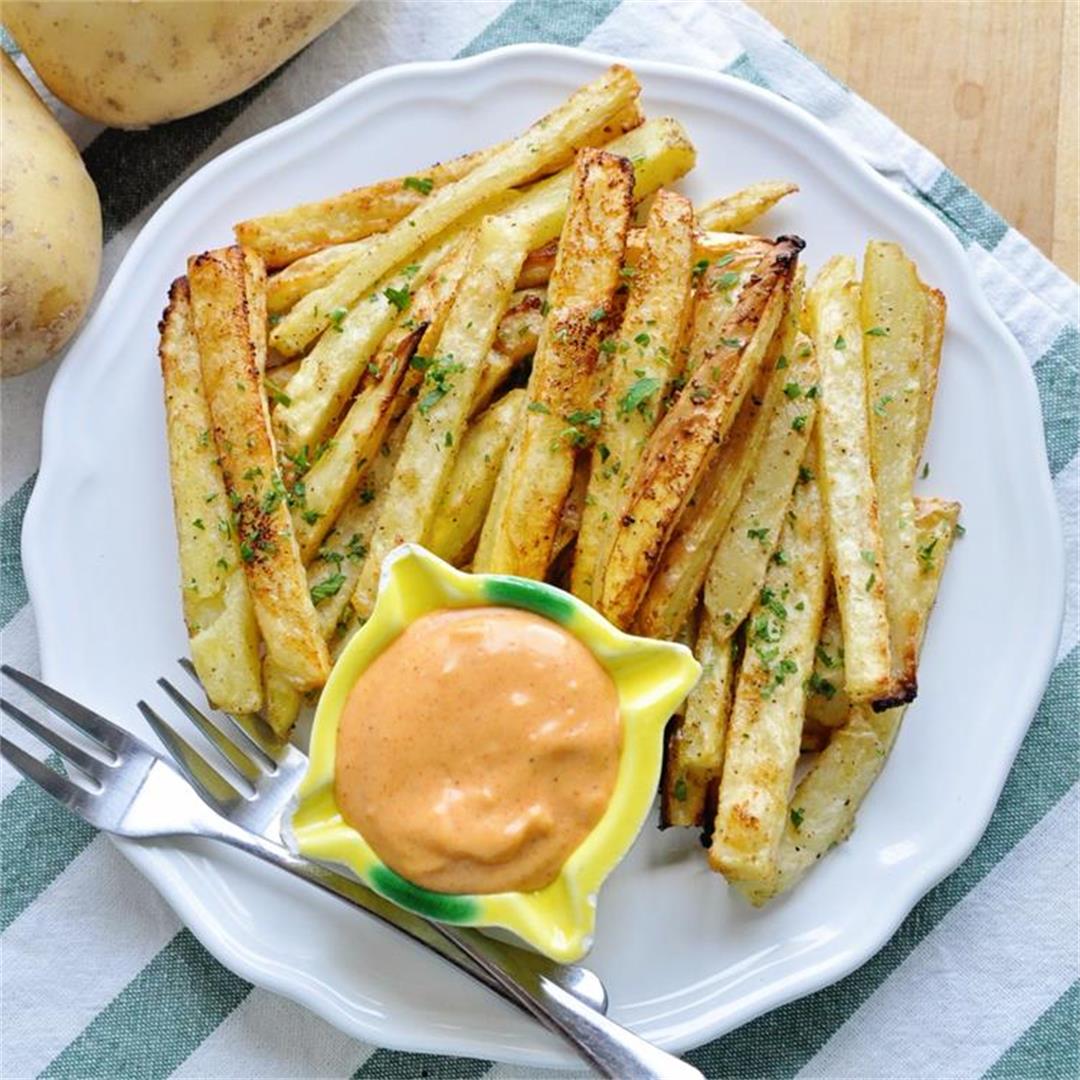 The most EPIC Oven-Baked Garlic Fries with Spicy Paprika Aioli