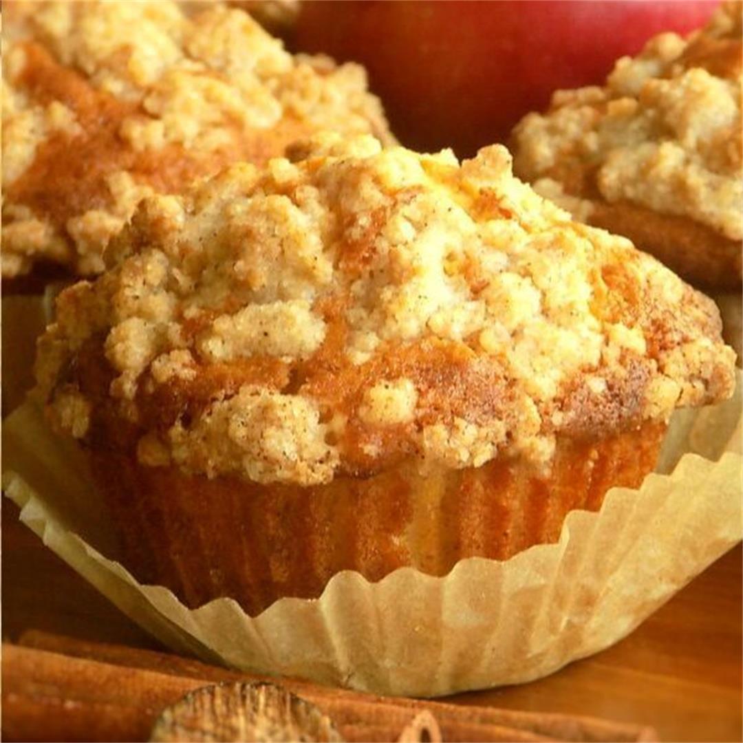 Apple Crumble Muffins - Pastry & Beyond
