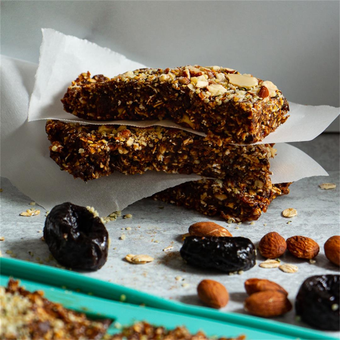 No-Bake Healthy Energy Bars with Prunes