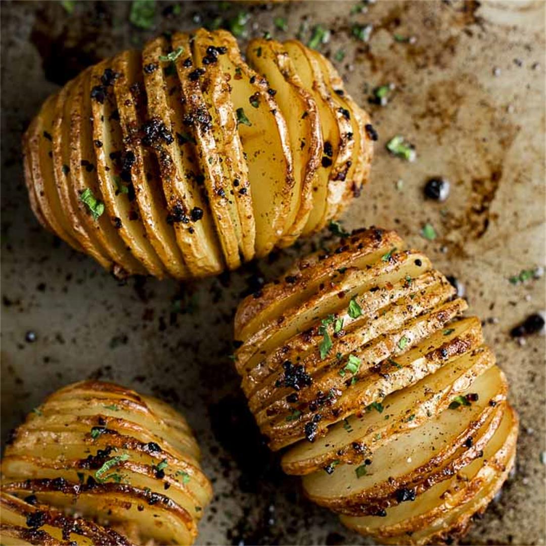 Hasselback Potato Recipe with Garlic