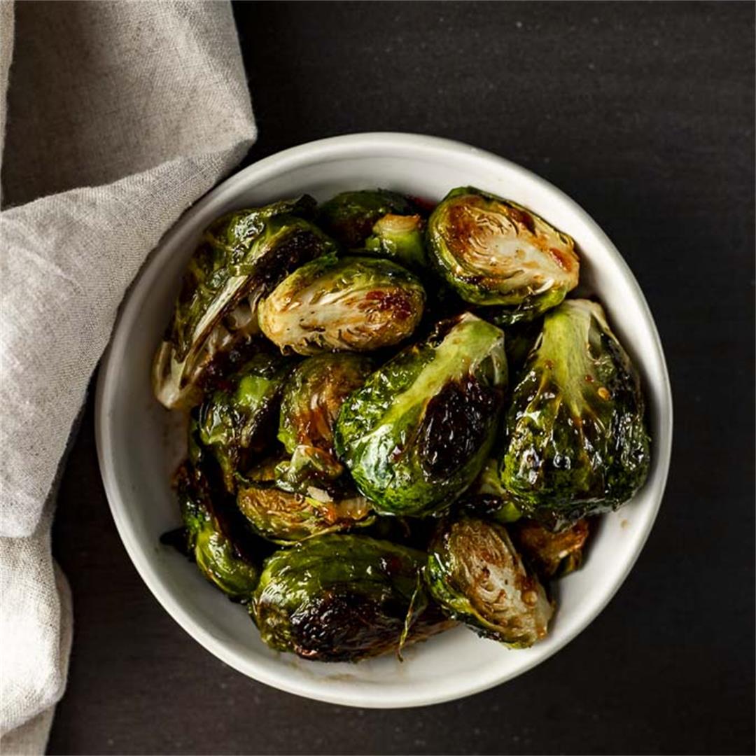 Sweet & Spicy Brussels Sprouts (Roasted)