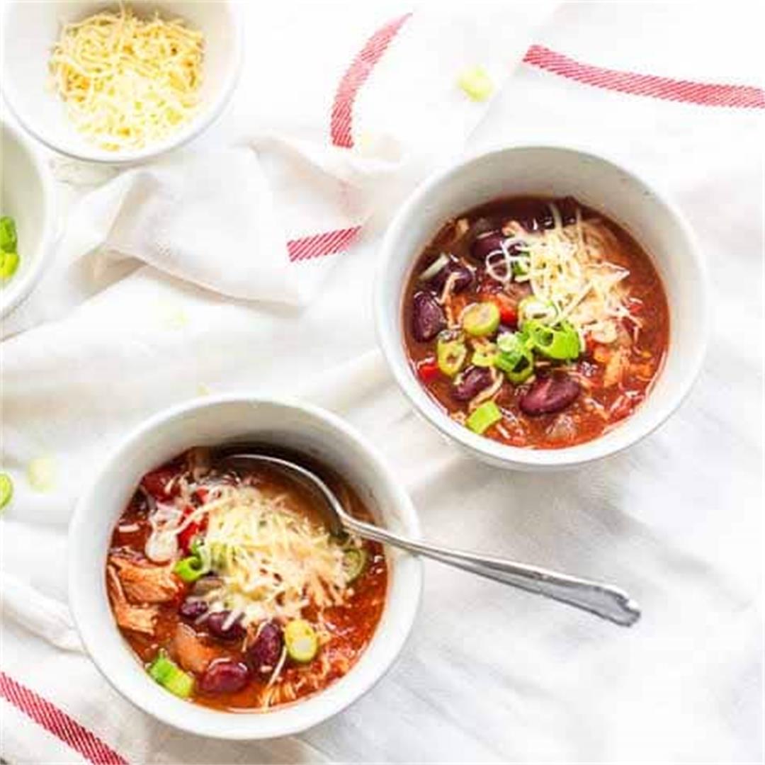 How to make the best crockpot chicken chili