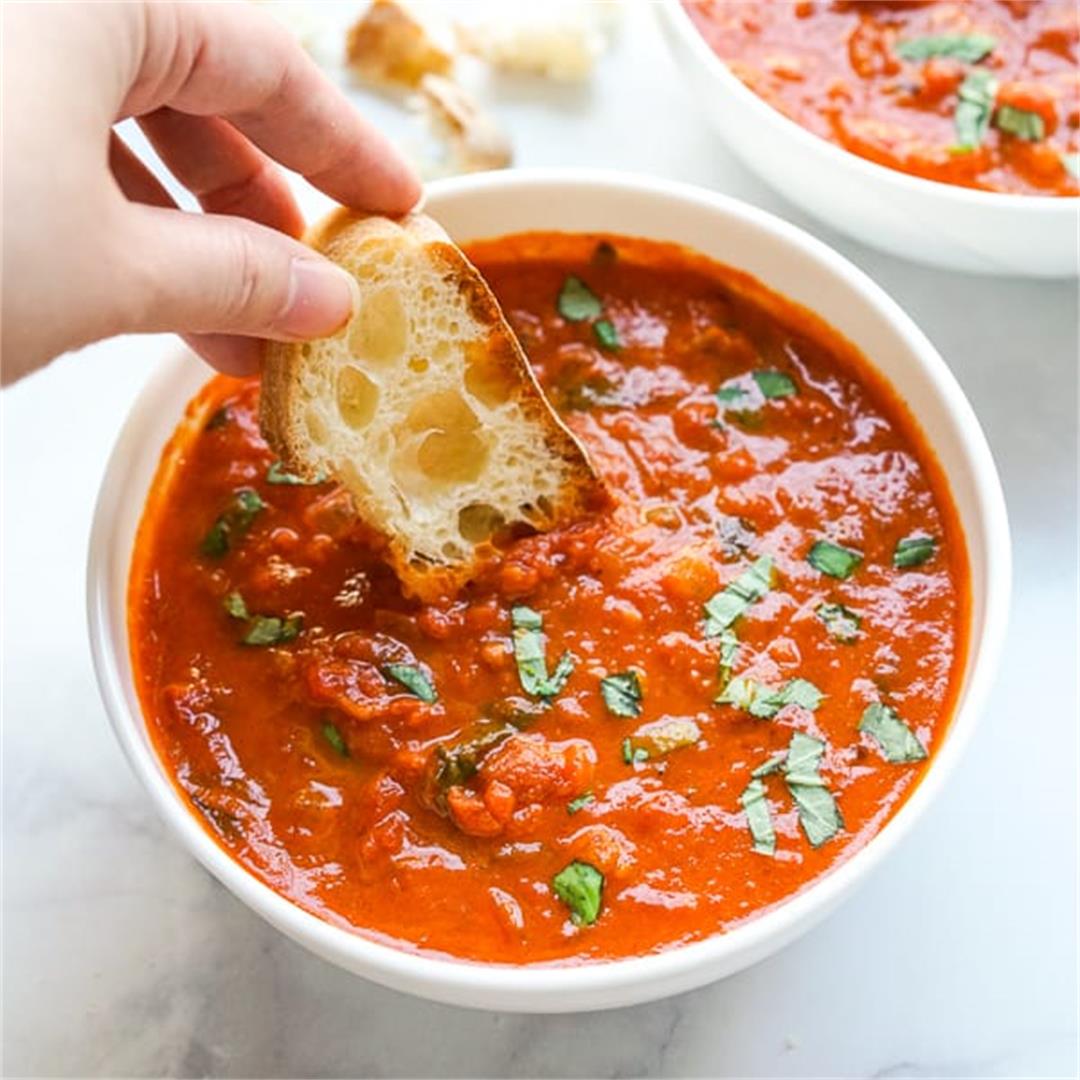 Simple Tomato Soup (Easy and Vegetarian!)