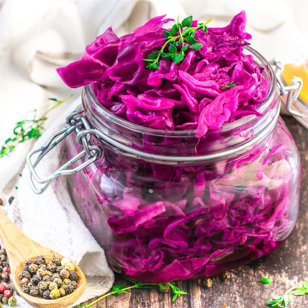 Easy Pickled Red Cabbage