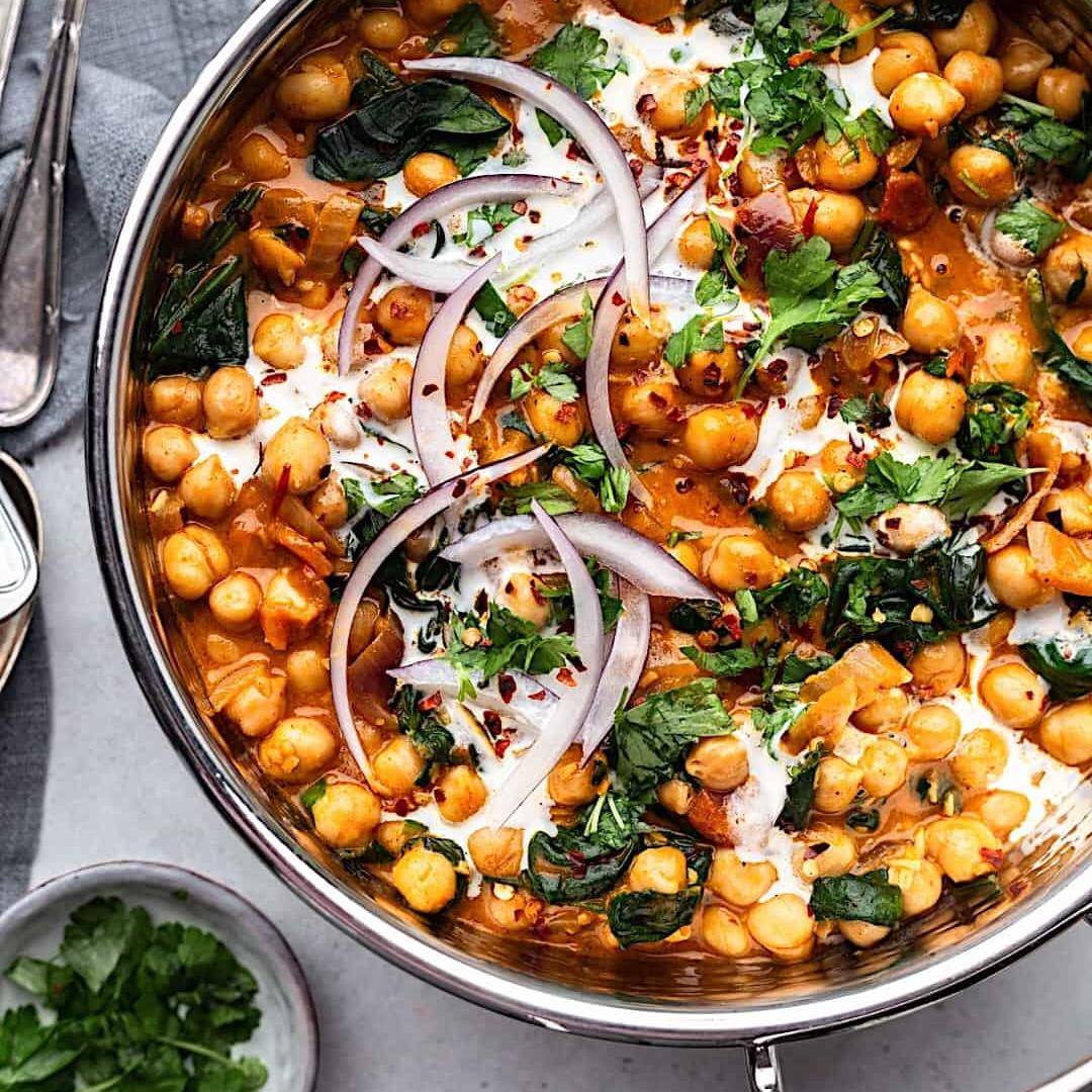 Creamy Chickpea and Spinach Curry