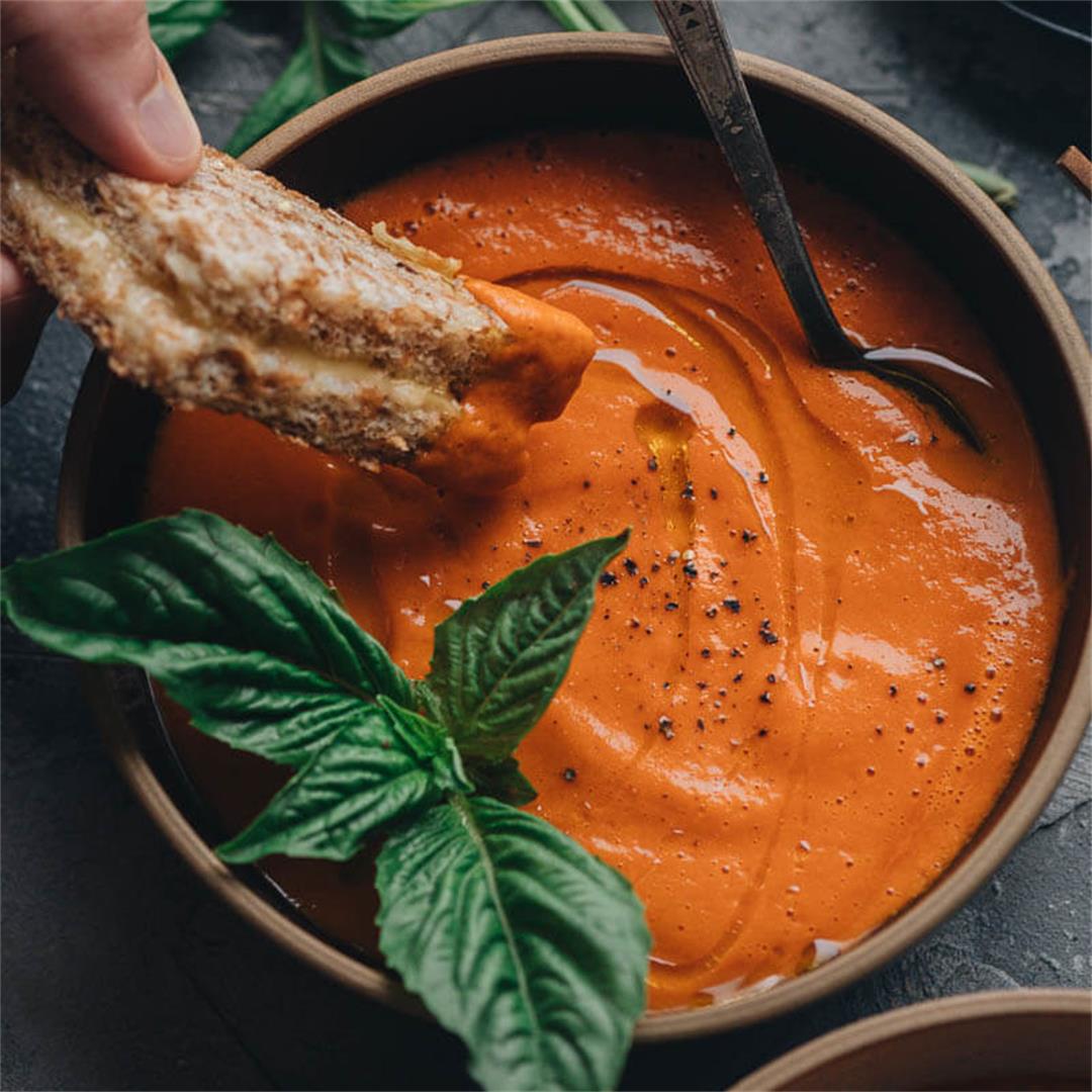 The Easiest Vegan Tomato Soup Recipe