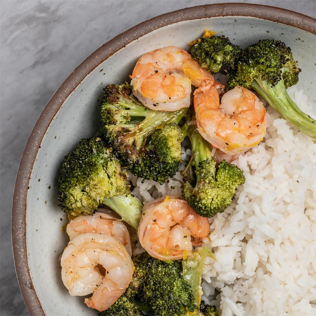 One Pan Roasted Shrimp and Broccoli