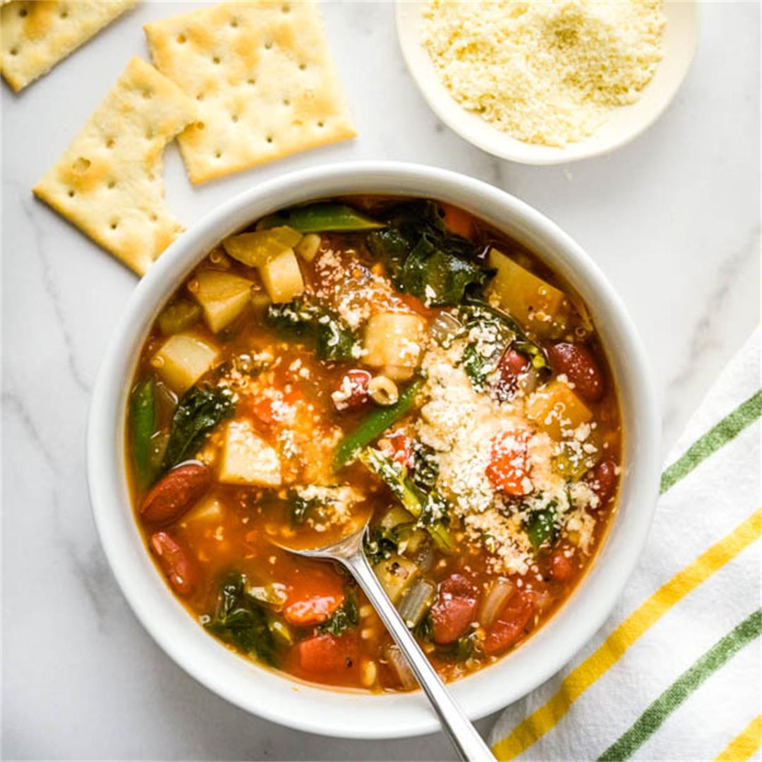 Hearty Vegetable Minestrone Soup