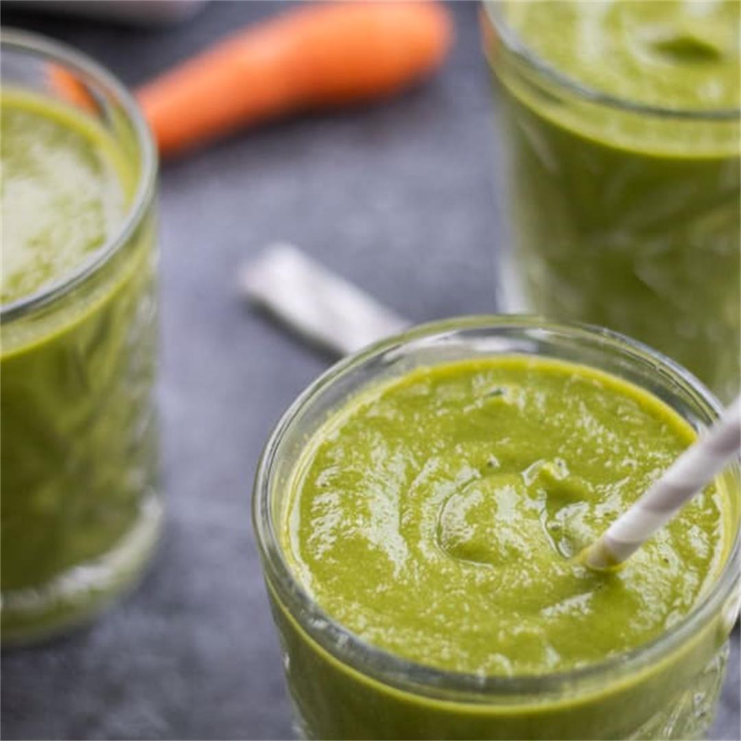 Green Broccoli Smoothie with Carrot & Pineapple