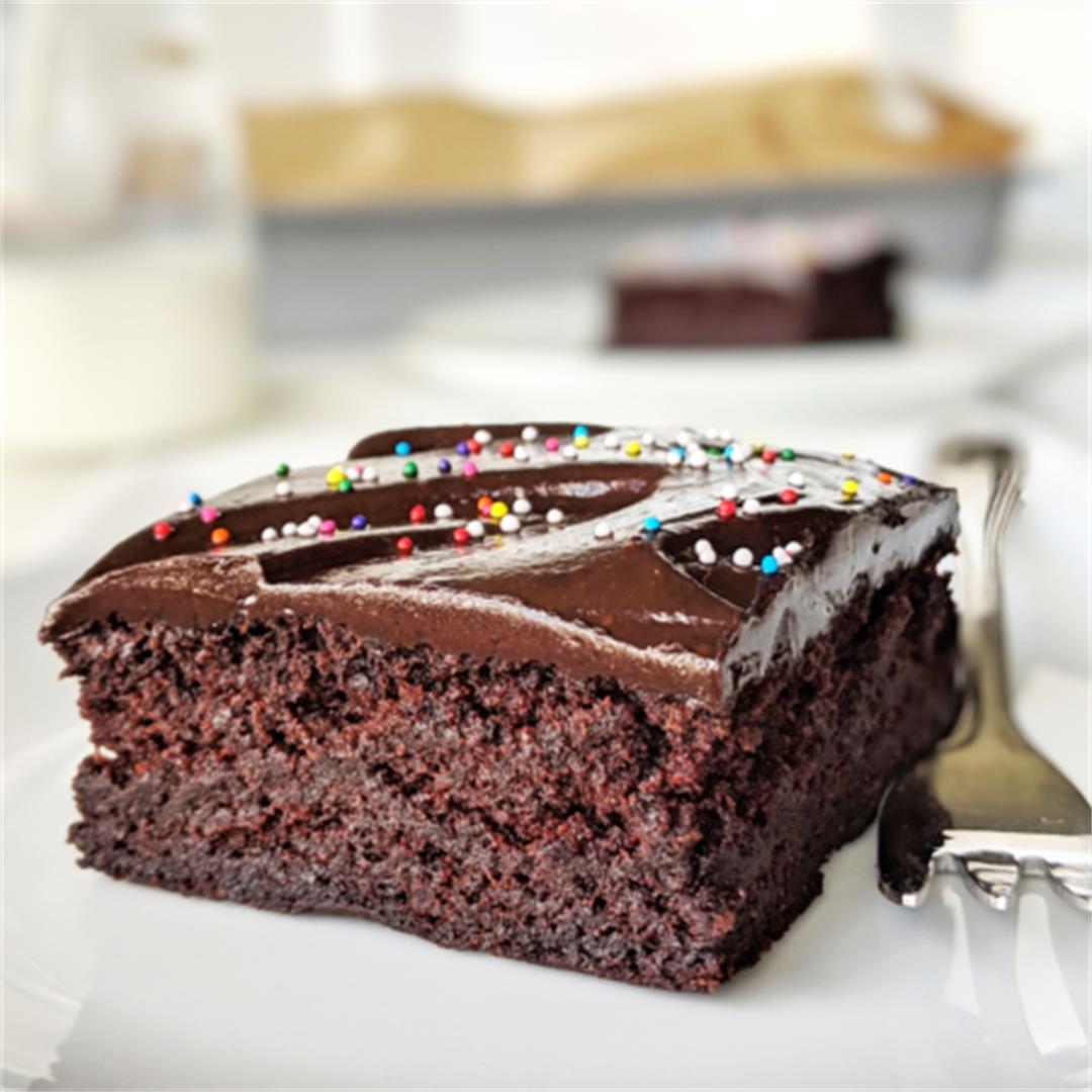Healthy Chocolate Cake (vegan, gluten-free options)