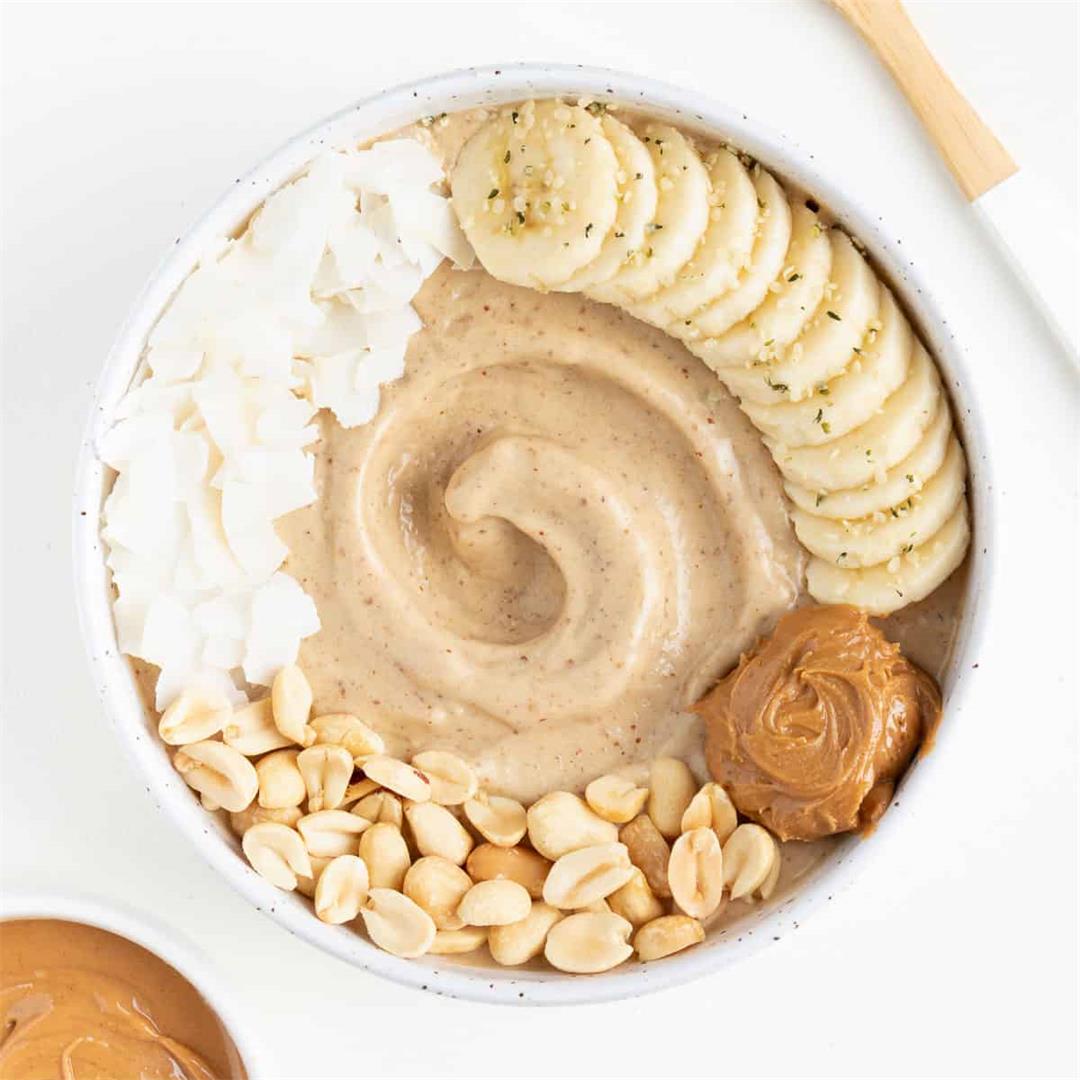 Peanut Butter Banana Smoothie Bowl