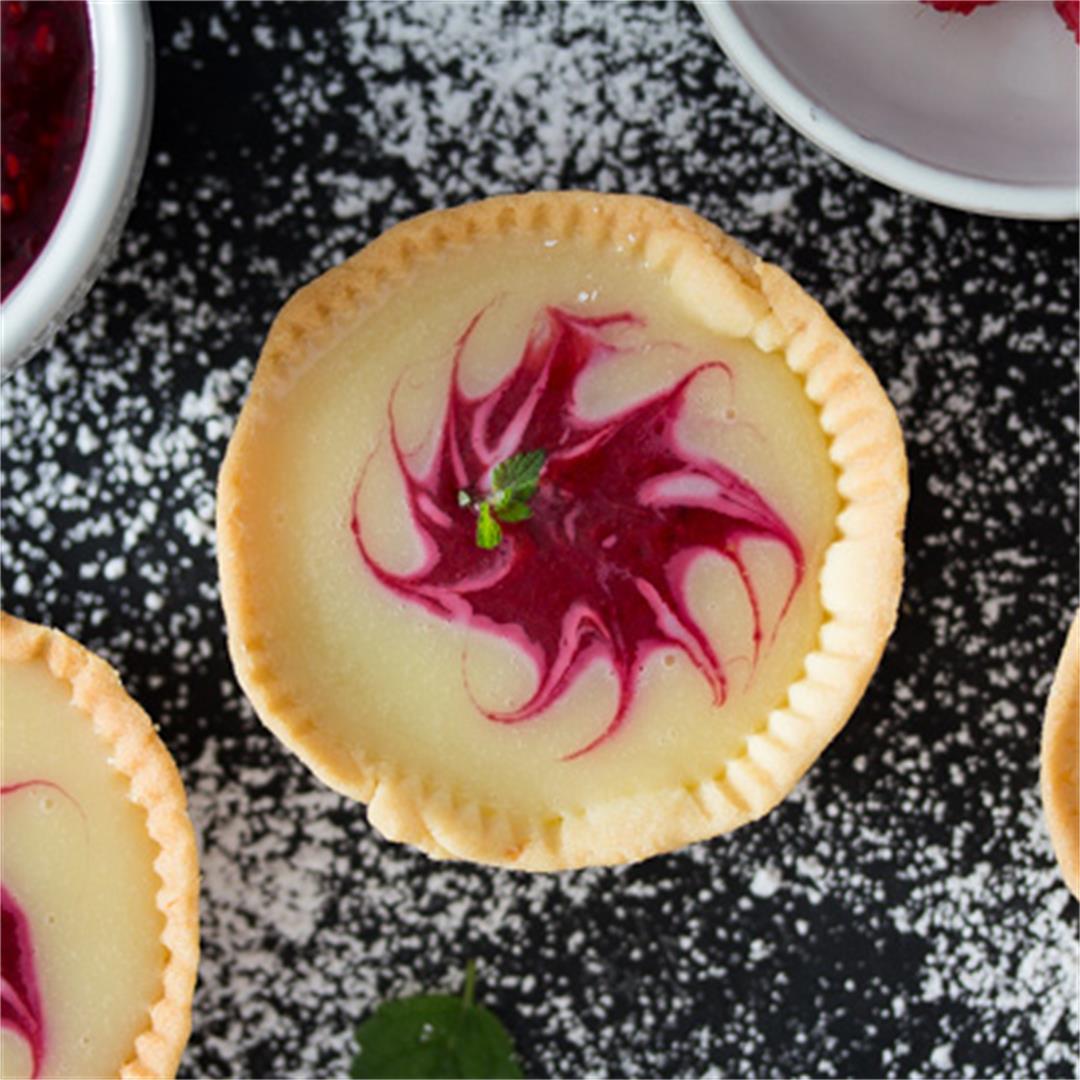 Raspberry Tartlets – Mini White Chocolate Tarts