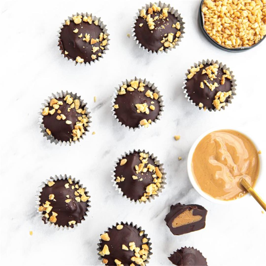 Chocolate cups with peanut butter