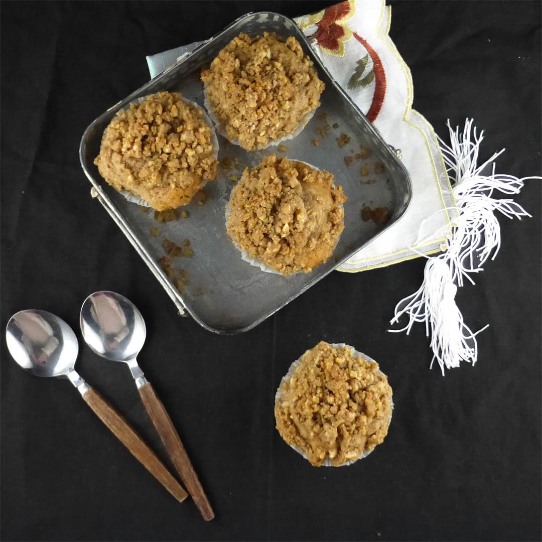 Cinnamon Spelt Muffins with an Almond Streusel Topping
