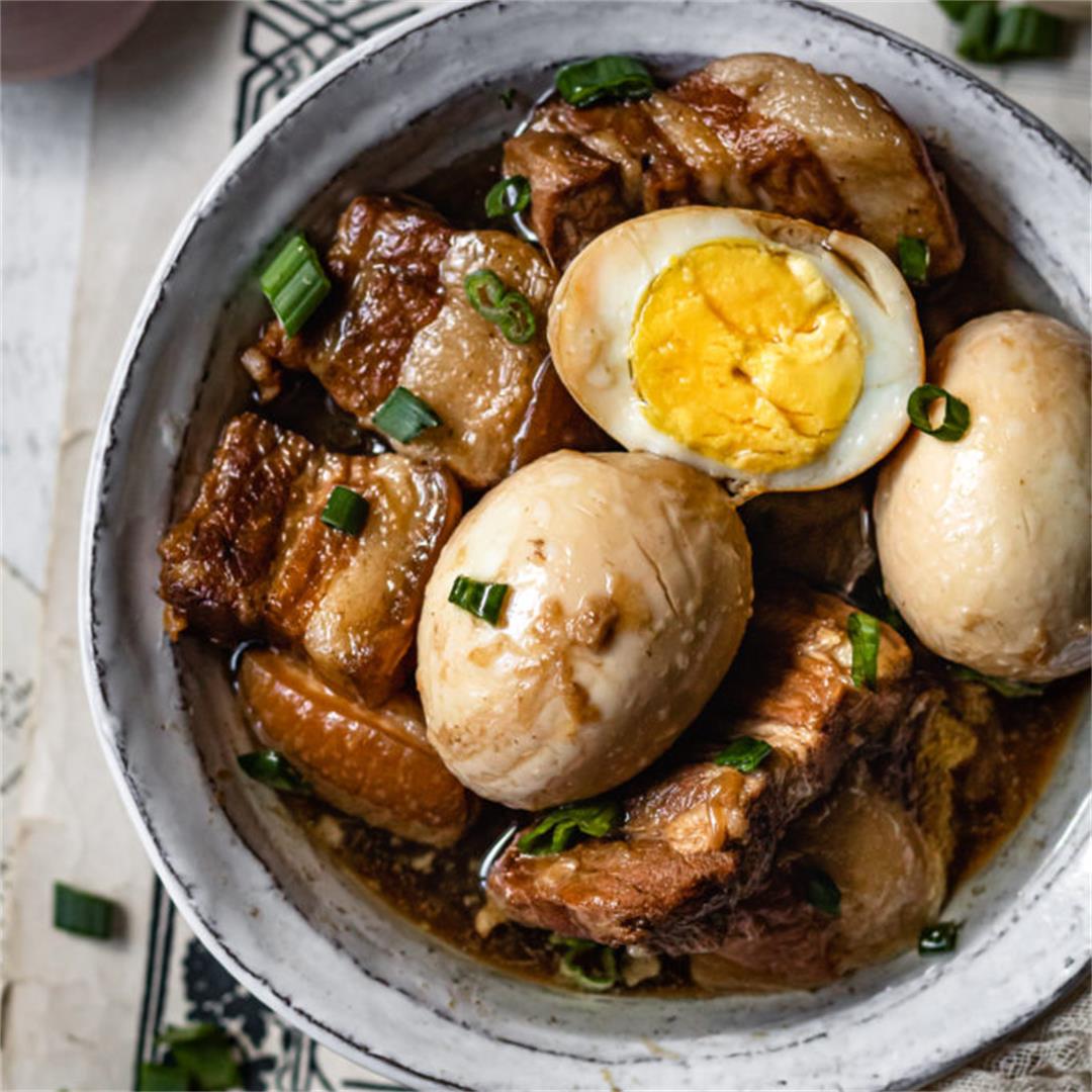 Vietnamese Braised Pork Belly with Eggs (Thit Kho) - Cooking Th