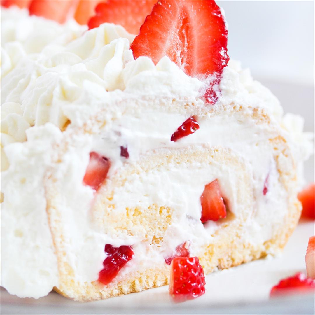 Cream Roll with Strawberries