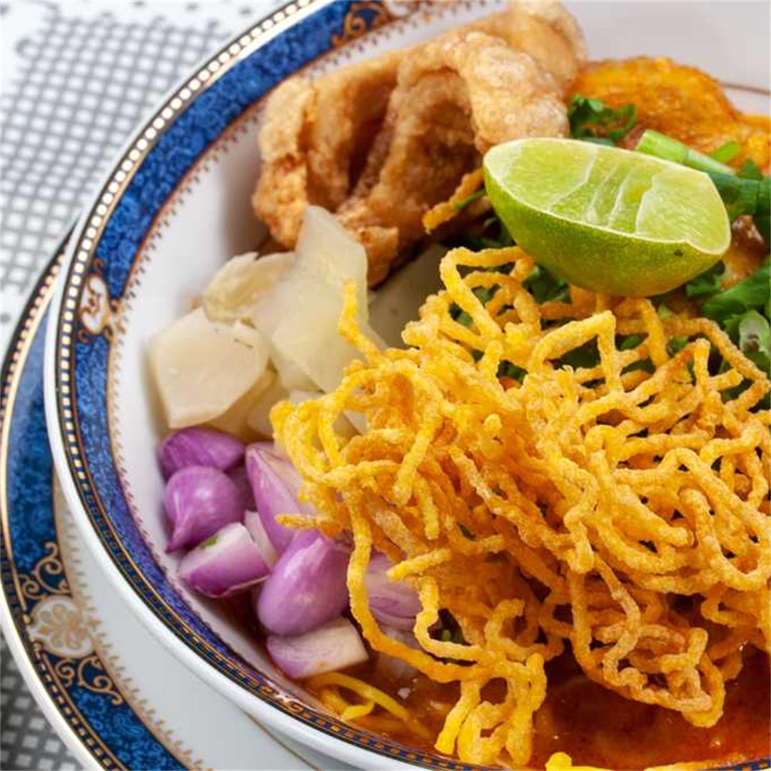 Making Khao Soi with Recipe