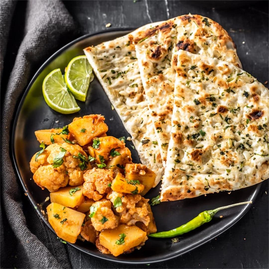 Aloo Gobi Recipe (Cauliflower and Potato Curry)