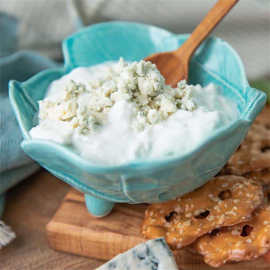 Skinny Delicious Blue Cheese Dressing and Dip
