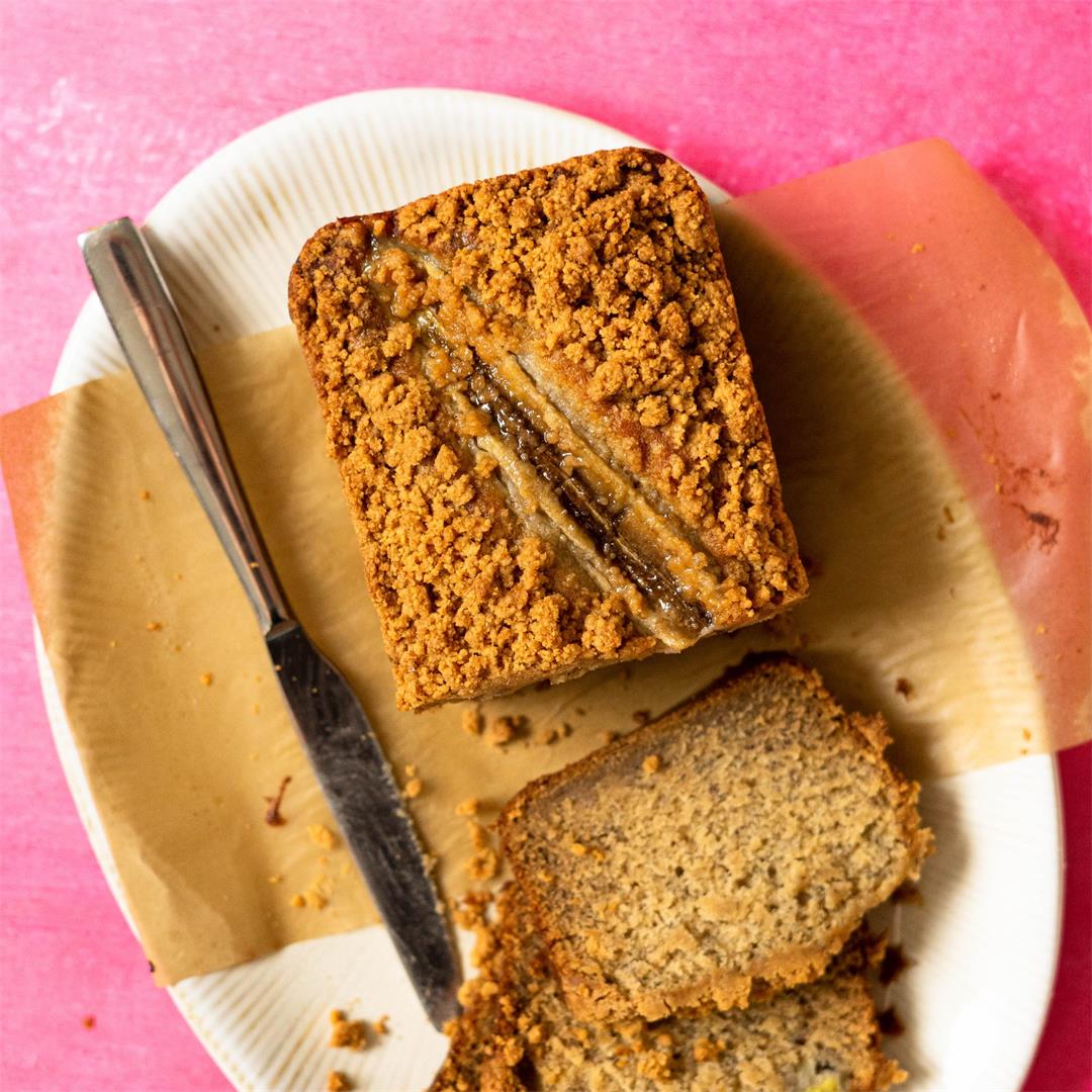 Banana Bread with Peanut Butter Streusel
