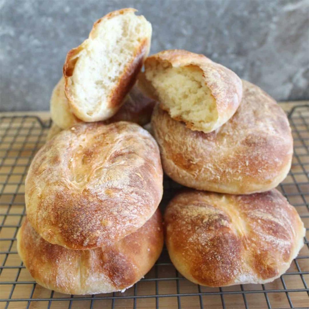 Easy Homemade Bread (5 Ingredients)