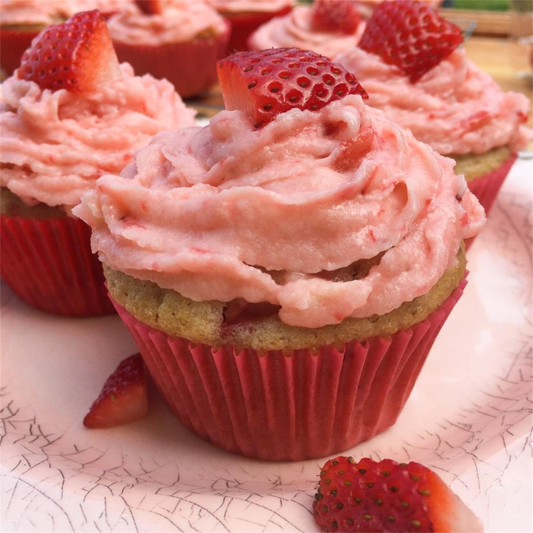 Fresh Strawberry Cupcakes