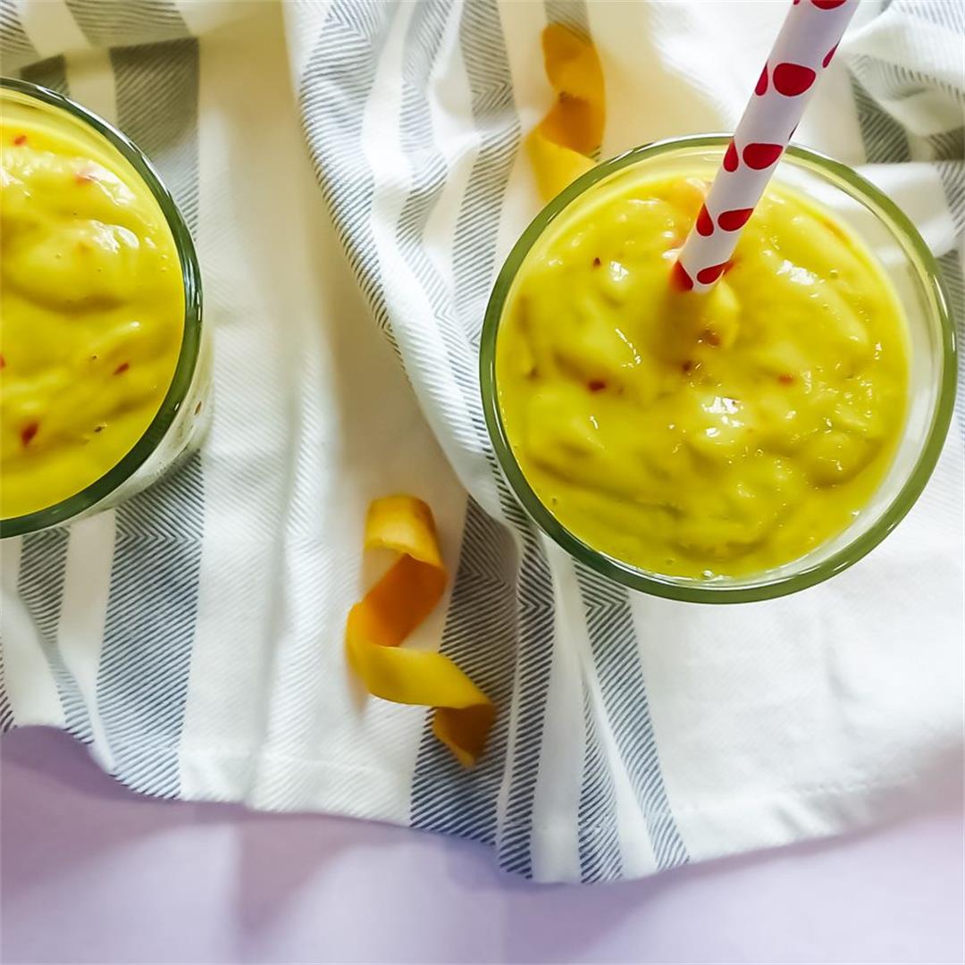 easy and healthy mango smoothie recipe (3 ingredients)